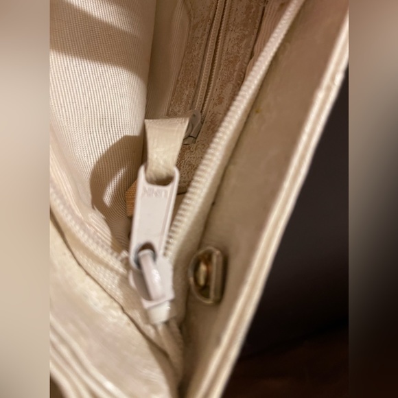 Vintage Bueno Clutch made in Korea - Picture 10 of 11